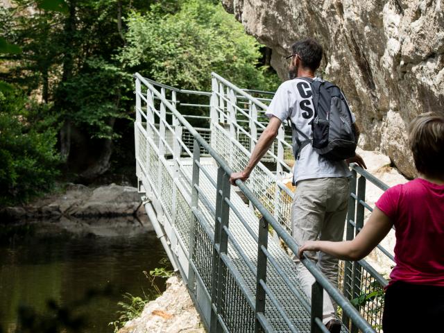 passerelle-gorges-du-cher-03