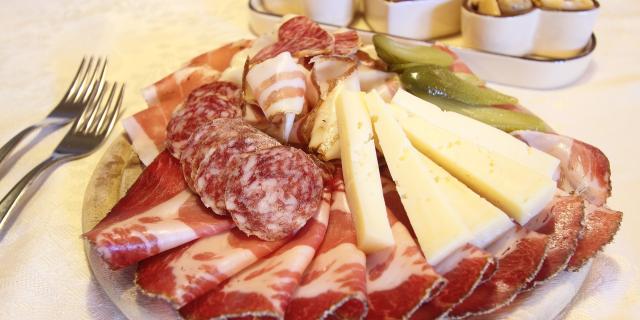 Charcuterie Pays De Montlucon 01