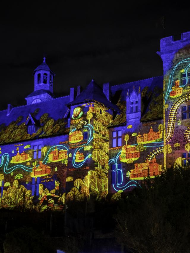 Video Mapping Chateau Ducs De Bourbon Montlucon 04