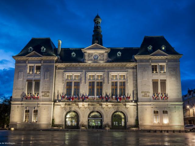 Hotel De Ville Montlucon Nocturne Parcours Lumiere 1