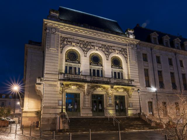 Theatre Municipal Gabrielle Robinne Montlucon Nocturne Parcours Lumiere 1