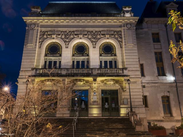 Theatre Municipal Gabrielle Robinne Montlucon Nocturne Parcours Lumiere 2